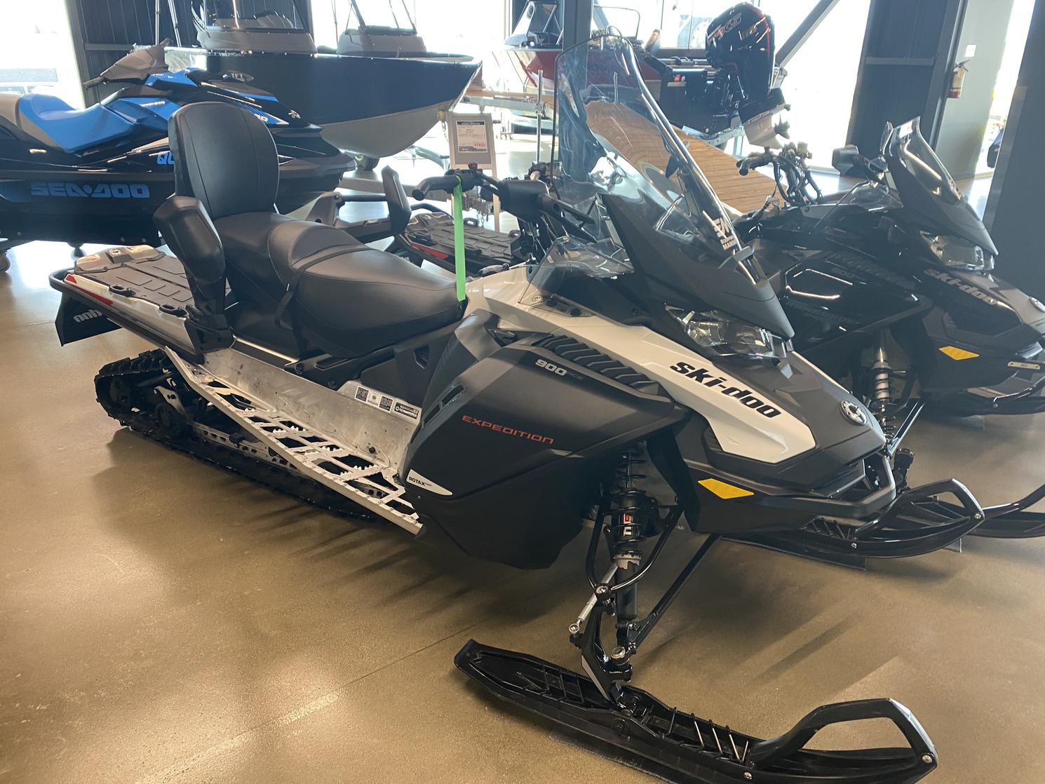 SkiDoo EXPEDITION 900 ACE 2021 d'occasion à Egan Sud, Maniwaki Équipements Maniwaki