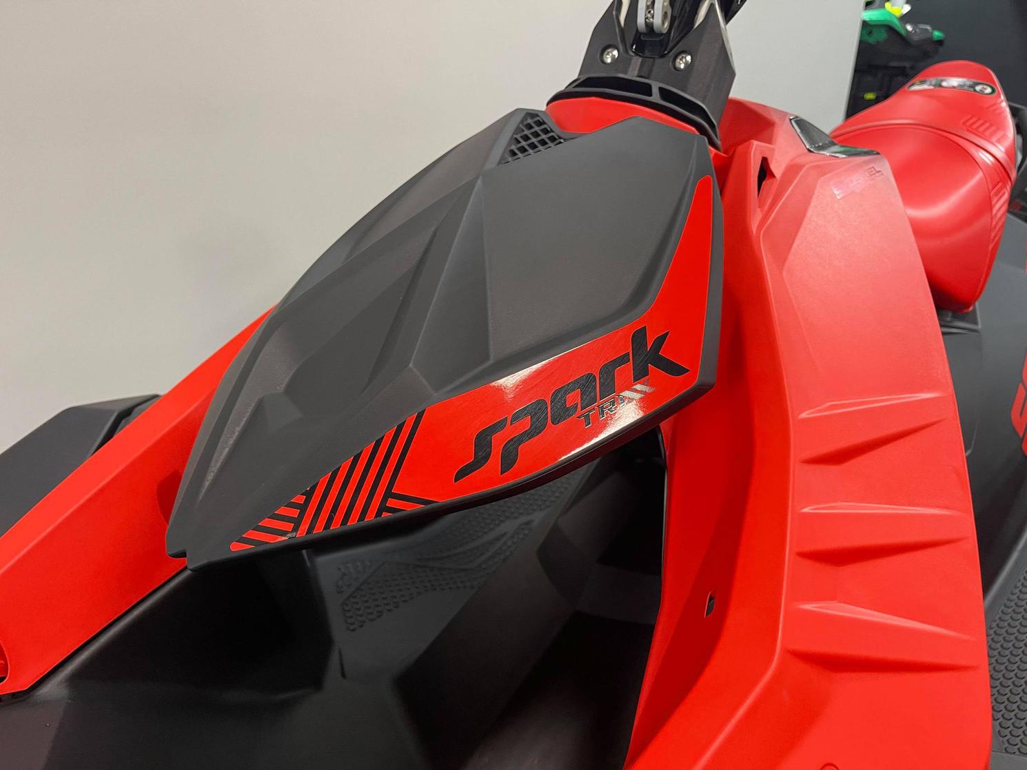 Бардачок brp spark