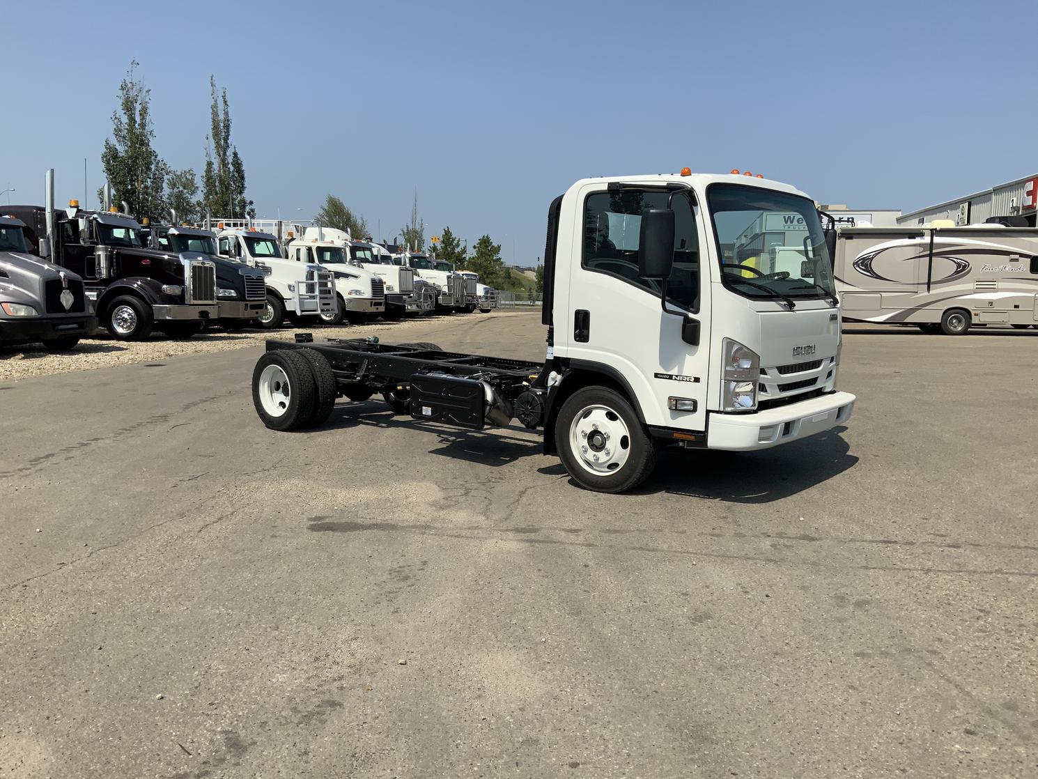 2022 Isuzu NRR - Chassis