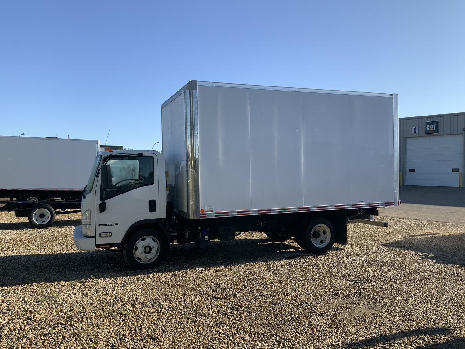 2022 Isuzu NRR - Van body