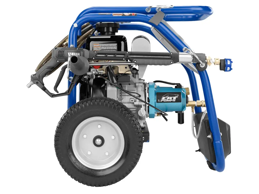 Yamaha PW3028