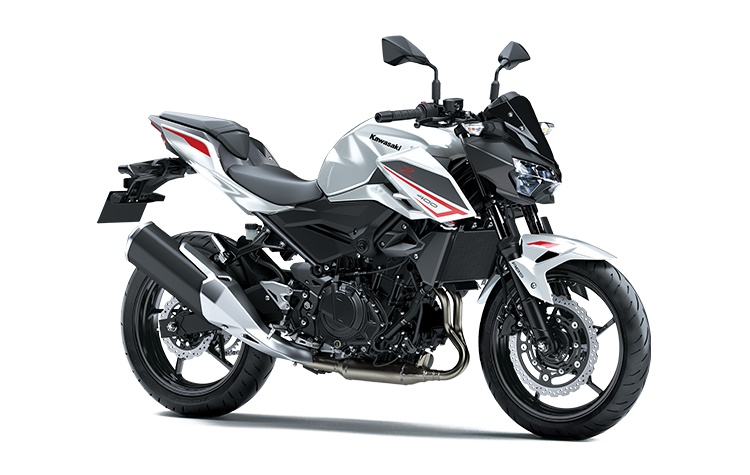 2022 Kawasaki Z400 Pearl Robotic White / Metallic Matte Graphene Steel Gray