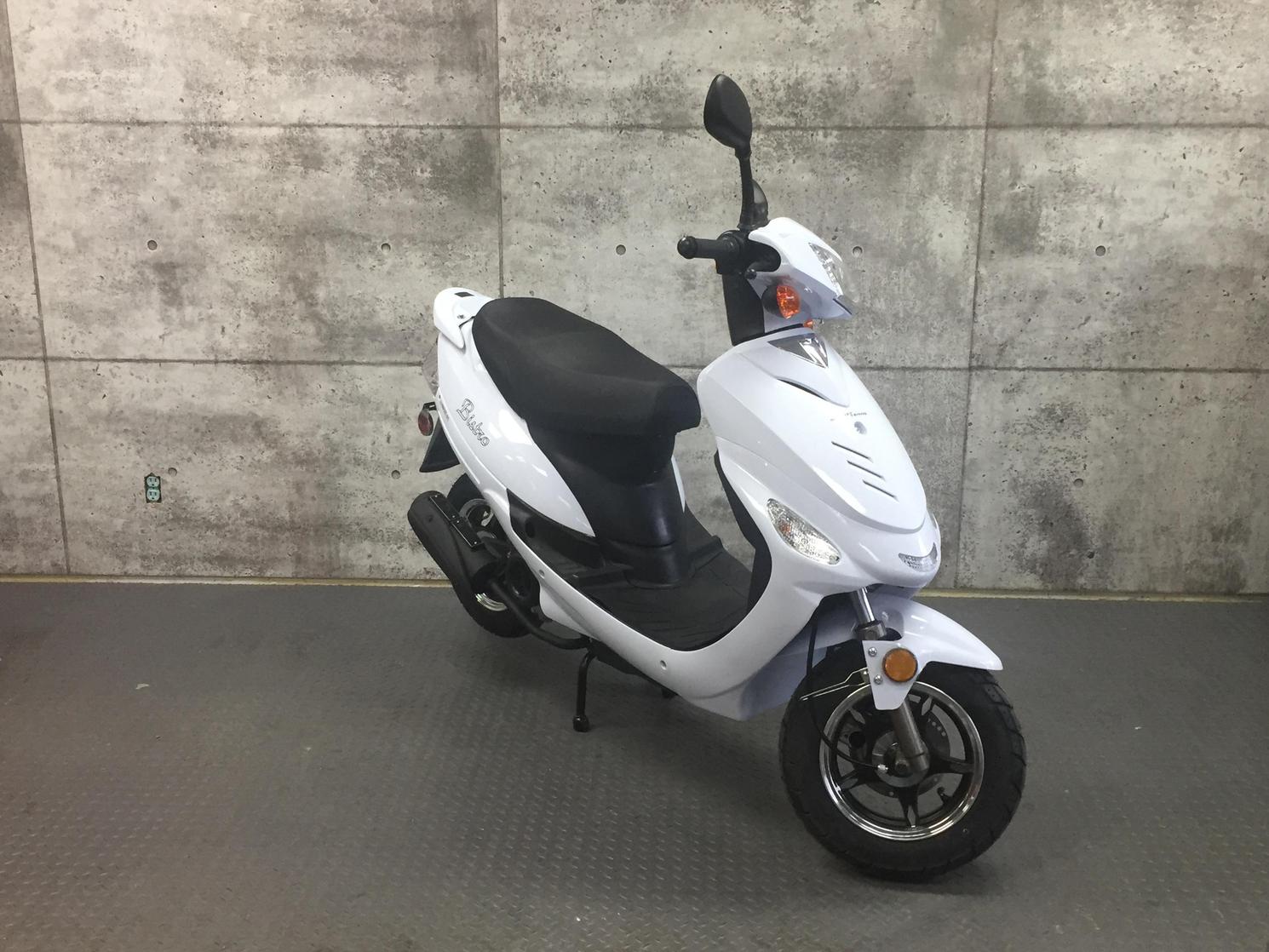 2022 Scootterre Bistro 50 White