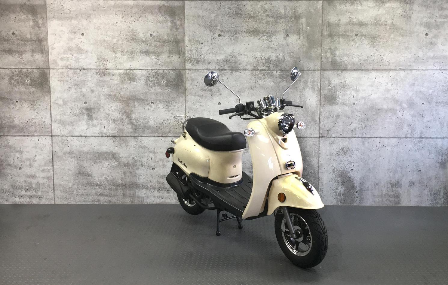 2022 Scootterre Solista 50 Cream