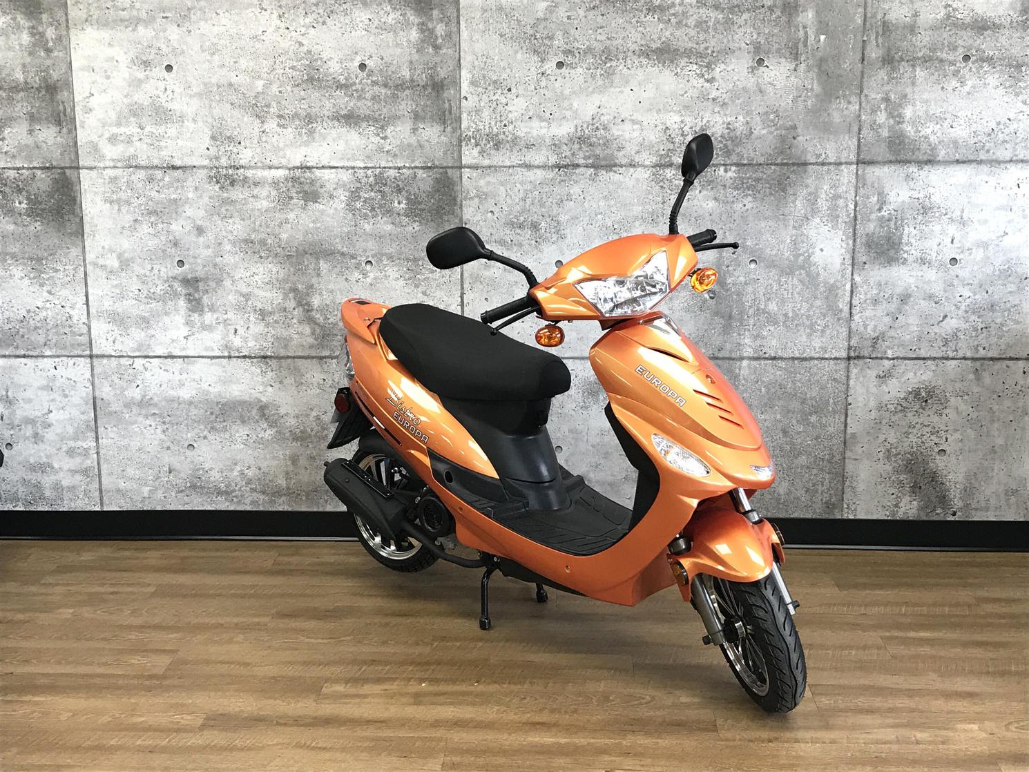 2022 Scootterre Bistro Europa 50 Burned Orange
