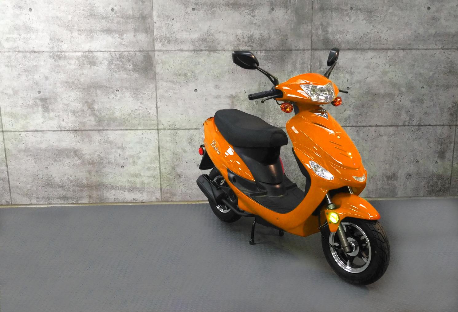 2022 Scootterre Bistro 50 Light Orange