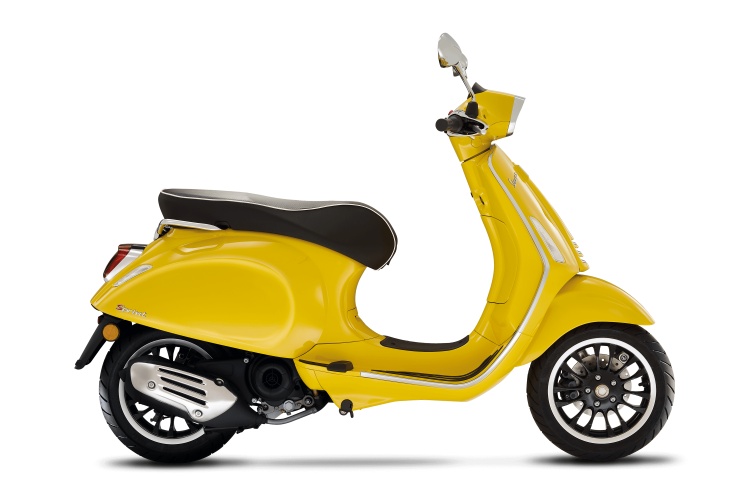 Vespa Sprint 50 Giallo Estate 2022