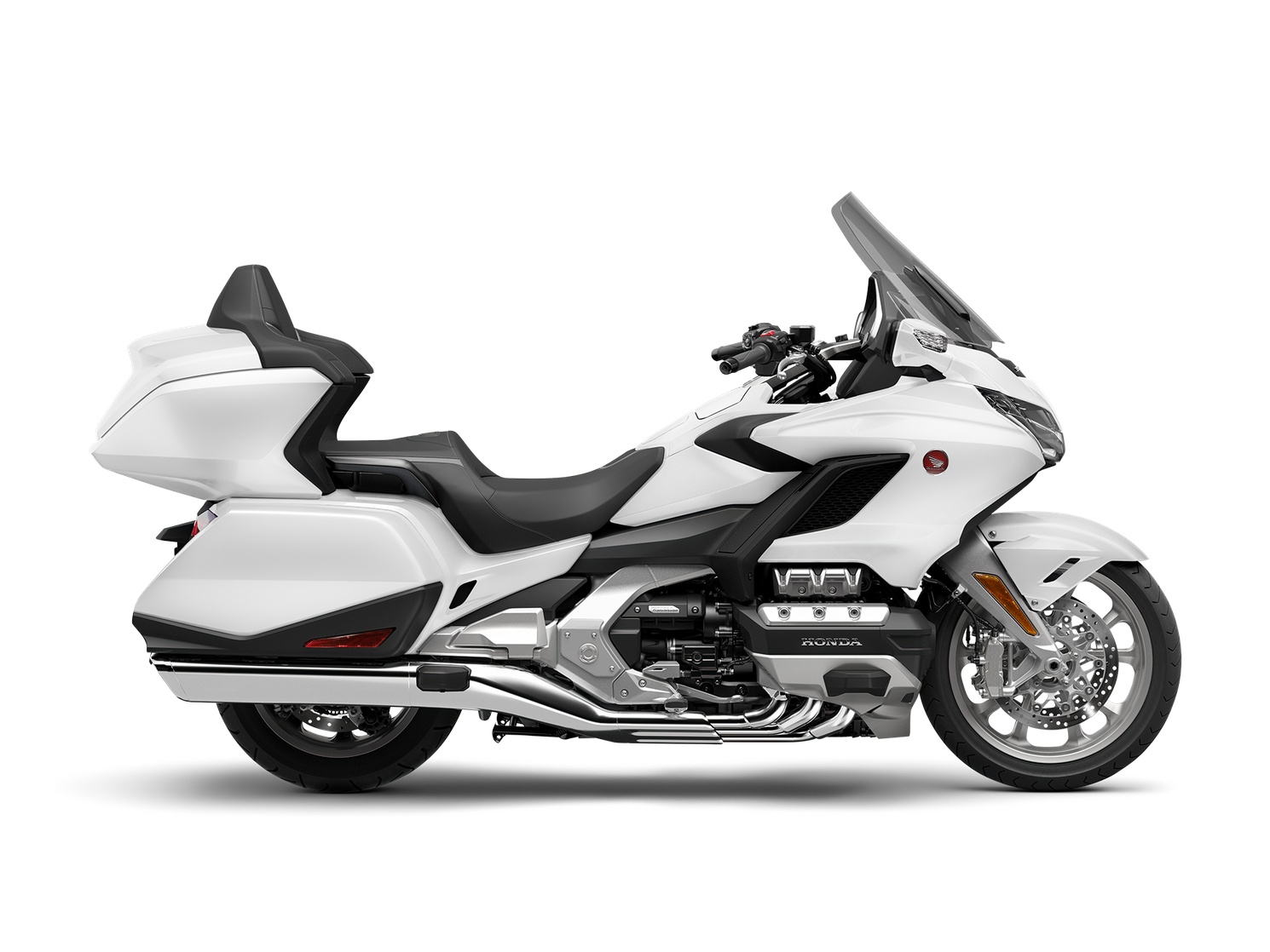 2022 Honda Gold Wing Tour DCT Pearl Glare White
