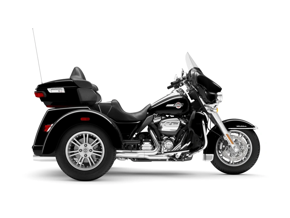2023 Harley-Davidson Tri Glide™ Tri Glide™ Ultra Vivid Black alt
