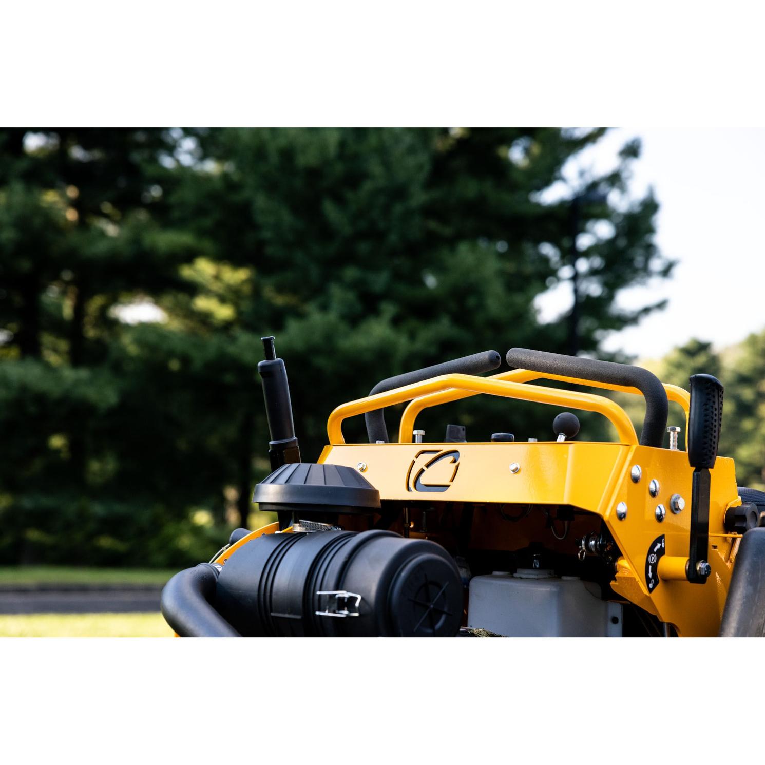 Cub Cadet Commercial Stand On Mowers PRO X 654 EFI Aventures 138