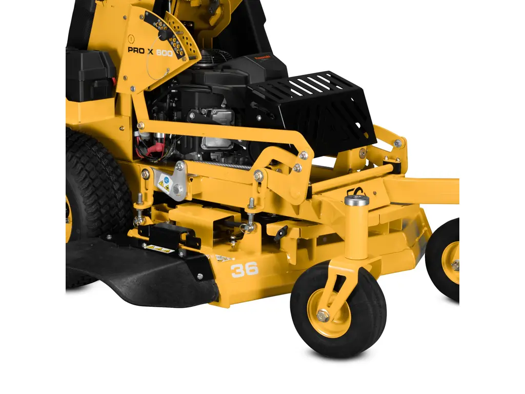 Cub Cadet PRO X 636