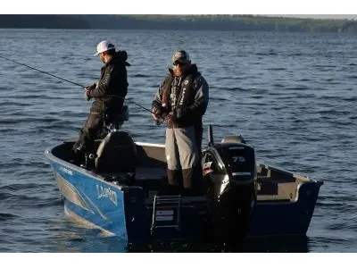 Lund 1775 Pro Guide Tiller