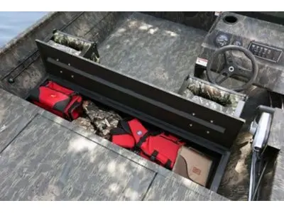 Lund 1870 Predator Tiller