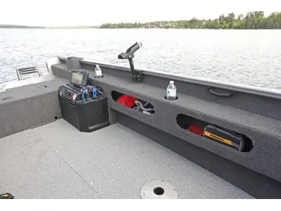 Lund 1775 Pro Guide Tiller