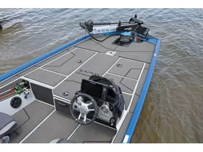 Lund 1775 Renegade SS