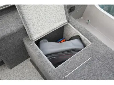 Lund 1775 Pro Guide Tiller