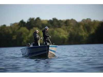 Lund 1775 Pro Guide Tiller