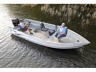 Lund 2000 Alaskan Tiller