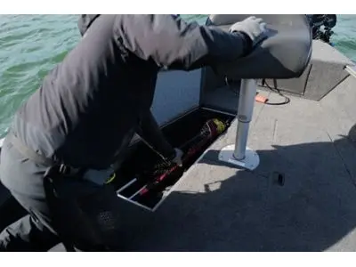 Lund 1775 Pro Guide Tiller