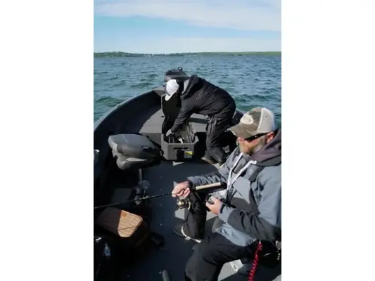 Lund 1775 Pro Guide Tiller