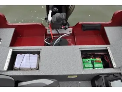 Lund 1650 Rebel XL Tiller