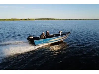 Lund 1775 Pro Guide Tiller