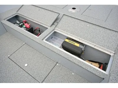 Lund 2000 Alaskan Tiller