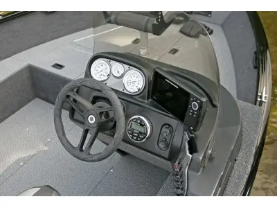 Lund 1650 Rebel XL Sport