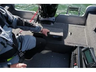 Lund 1775 Pro Guide Tiller