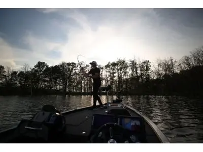 Lund 2075 Pro-V Musky XS