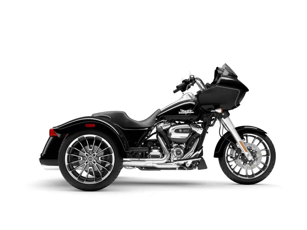 Harley-Davidson Road Glide™ 3 Vivid Black (Chrome Finish) 2023