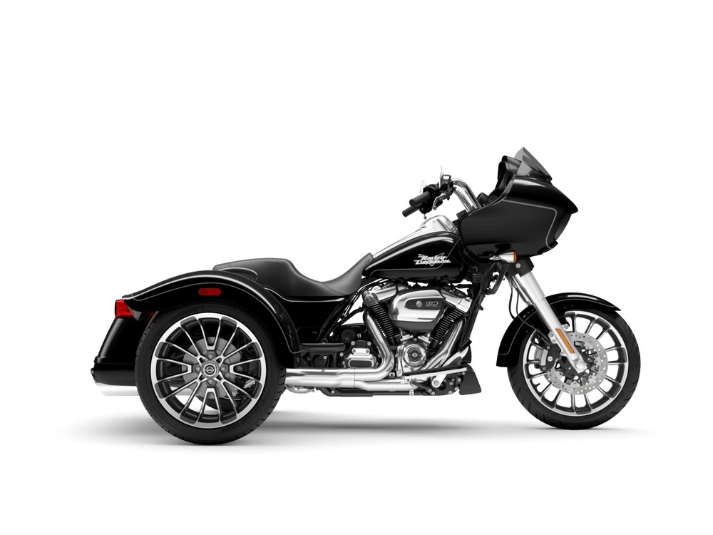 Harley-Davidson Road Glide™ 3 Road Glide™ 3 Vivid Black (Chrome Finish) 2023 alt