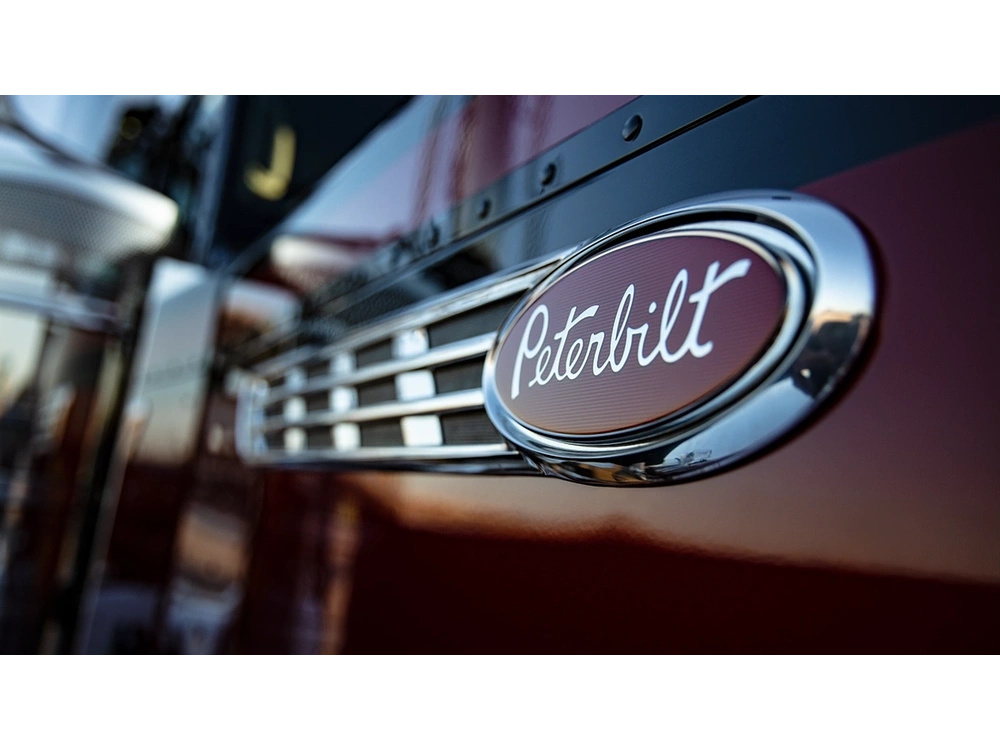 Peterbilt 389 389 alt