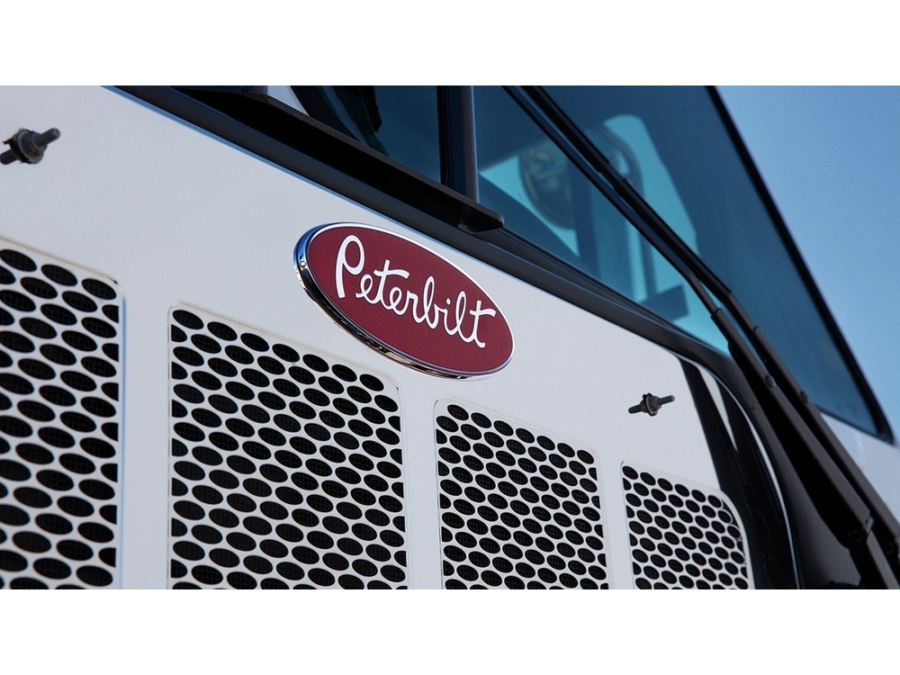 Peterbilt 520 520 alt