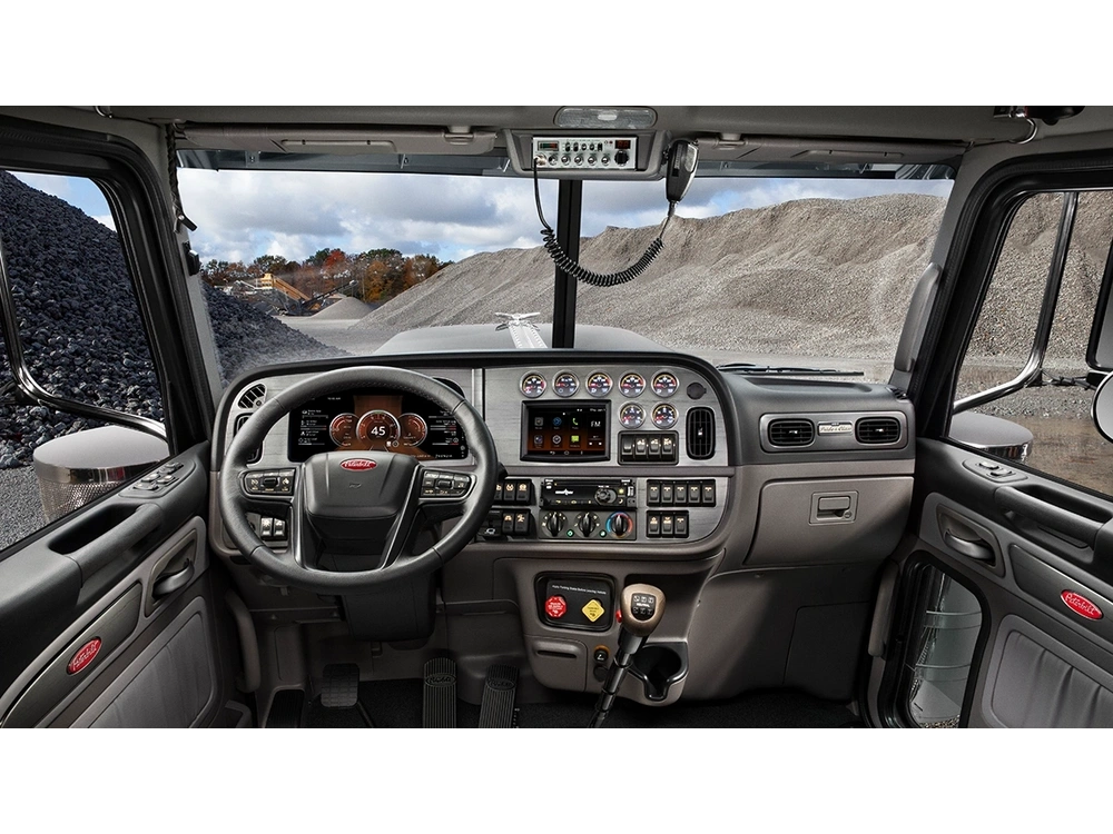 Peterbilt 389 389 alt