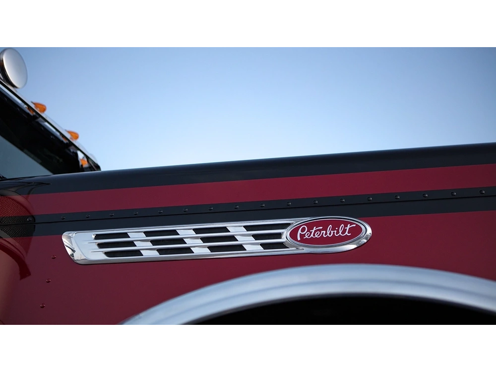 Peterbilt 389 389 alt