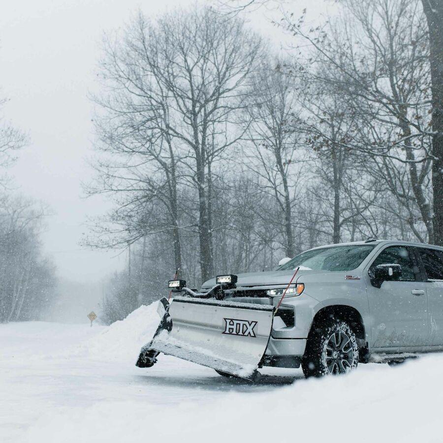 Pelle à neige HTX, Équipementier