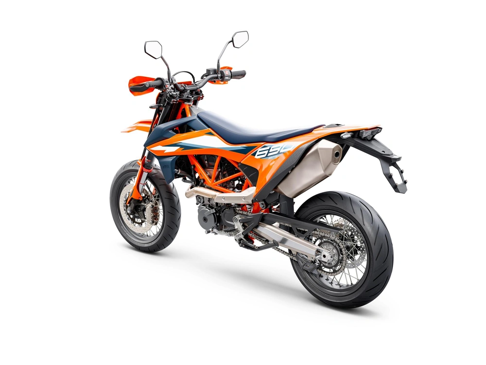 KTM 690 SMC 690 SMC R 2024 alt
