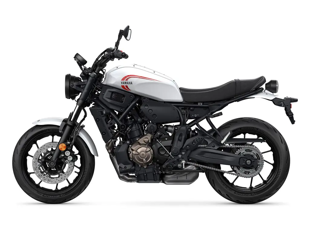 2024 Yamaha XSR700 Heritage White