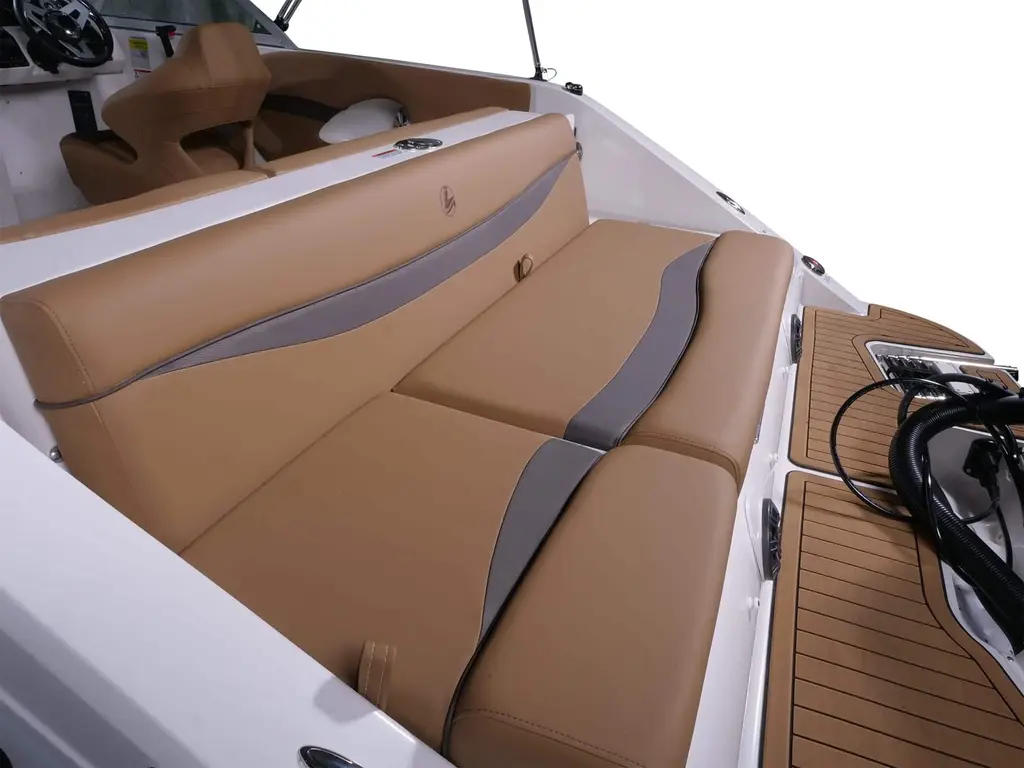 2023 Legend Boats Vibe D23 FW