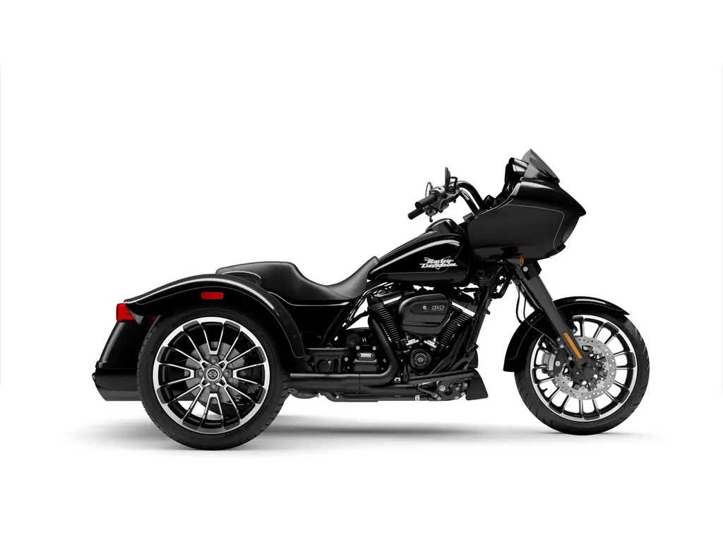 2024 Harley-Davidson Road Glide® 3 Vivid Black (Black Finish)