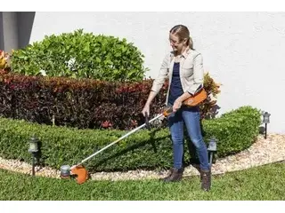 Husqvarna Weed Eater® 320iL without battery and charger