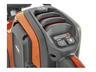 Husqvarna Power Axe 350i with battery charger