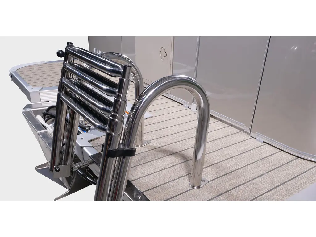 2024 Legend Boats Dual Lounge