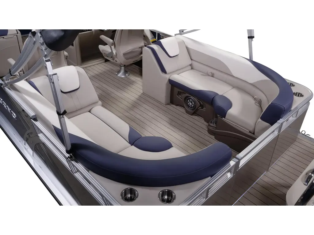 Bateaux Legend Lounge Plus 2024