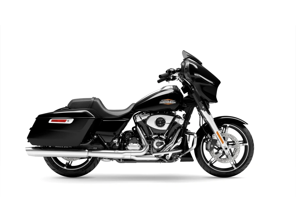 2024 Harley-Davidson Street Glide® Street Glide® Vivid Black (Chrome Finish) alt