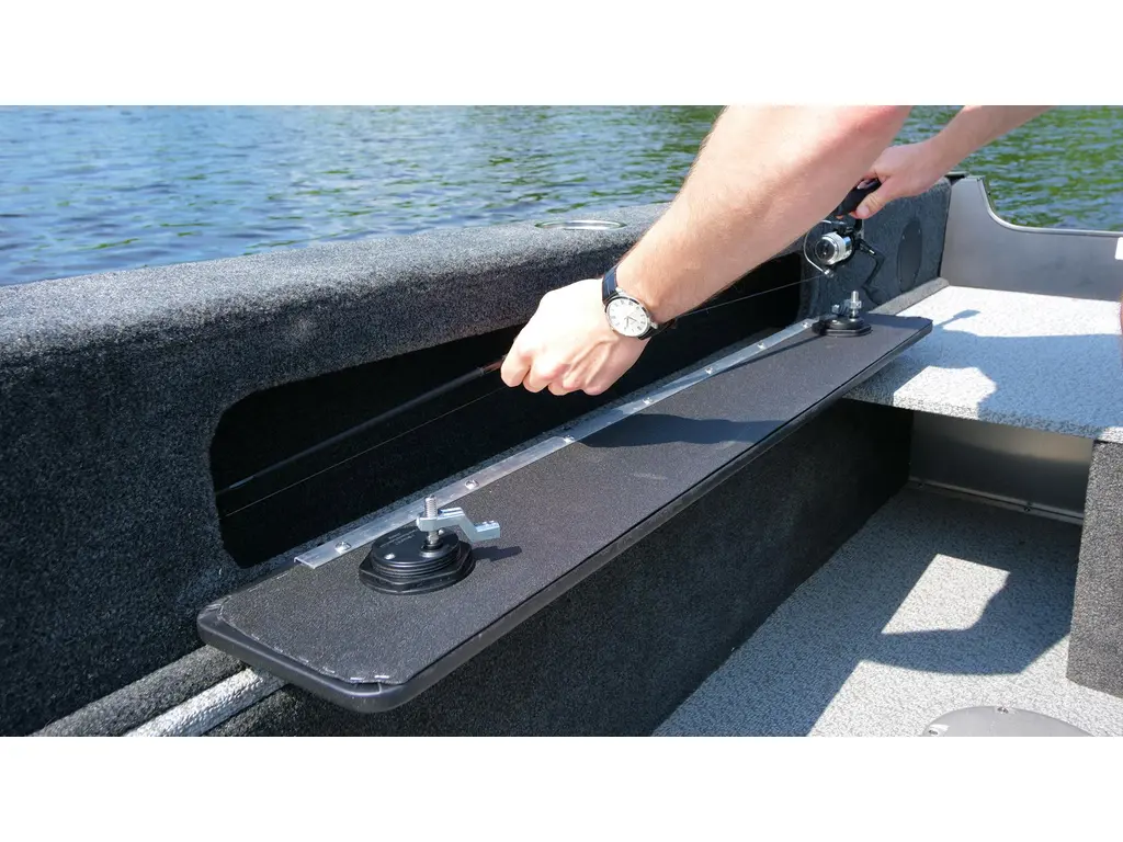 2024 Legend Boats 16 XTE Tiller