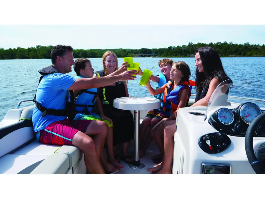 Bateaux Legend D19 2024