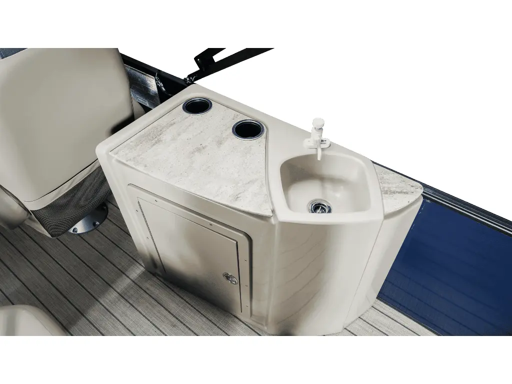 Bateaux Legend 23 Journey 2024