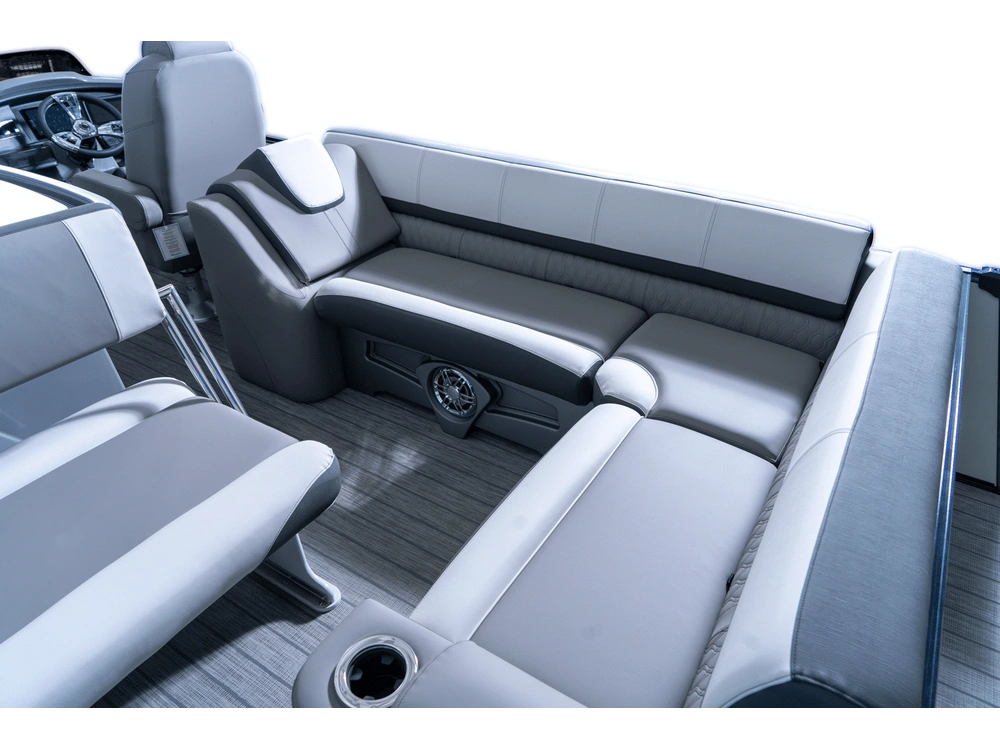 2024 Legend Boats Entertainer Sport Pro Entertainer Sport Pro alt